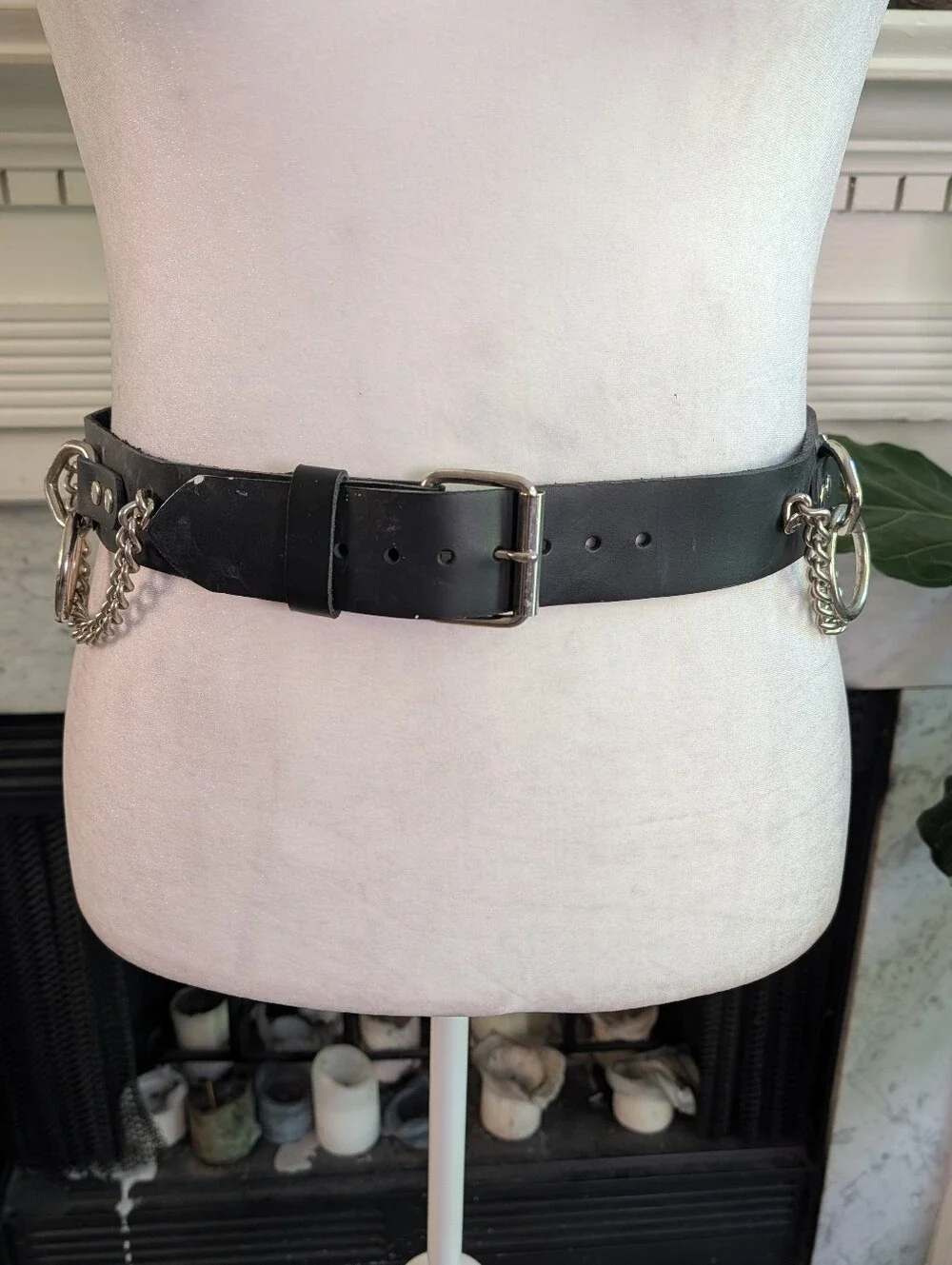 Vintage 80s MANZOOR Black Leather O-Ring Belt Sz L Made in USA Punk Goth Chain